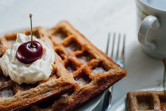 wafels met een kers op